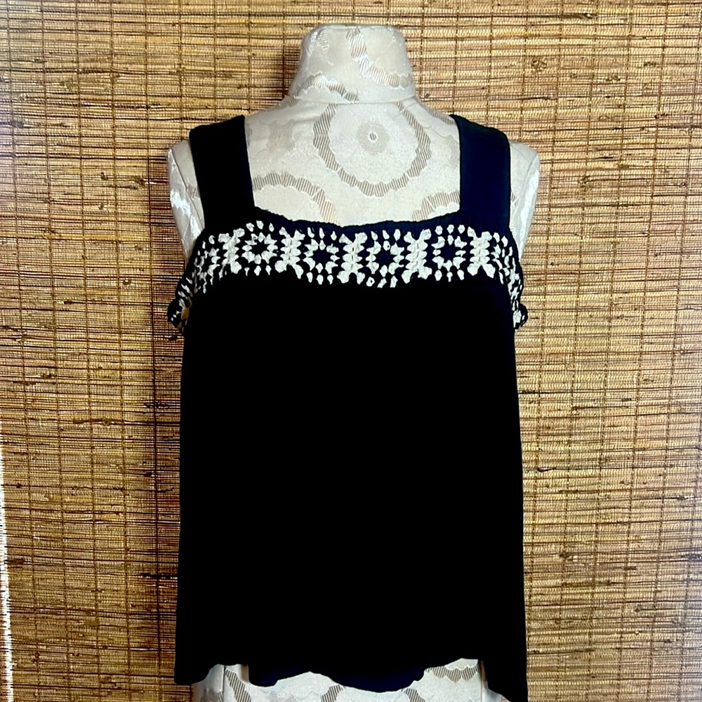 Almost new Lucky Brand floaty black and white crocheted tank top